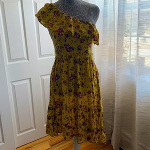 Yellow summer dress!
